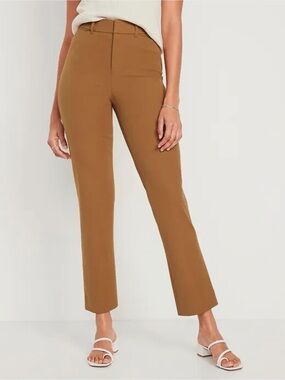 Old Navy High-Wasted Pixie Straight Ankle Pants in Bourban Brown (Size 2)